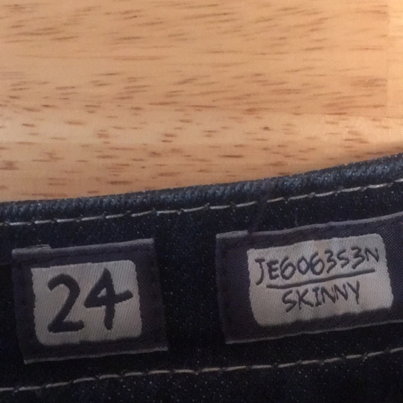 Miss Me Jeans - Picture 8 of 9